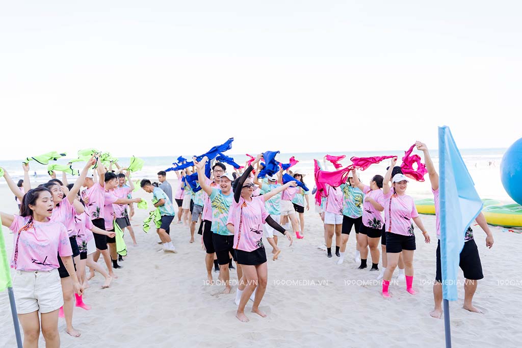 Team building bãi biển Đà Nẵng
