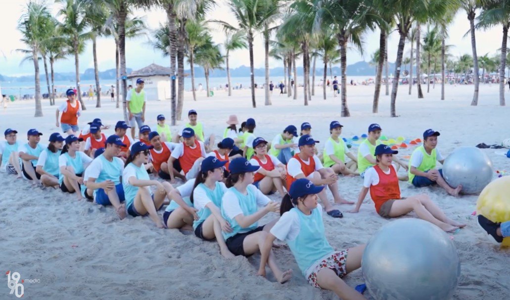 quay phim team building halong